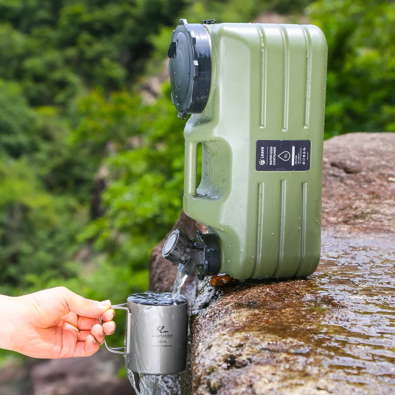 5/11L Outdoor Water Bin Large  - Outdoor Camping Bin review and price